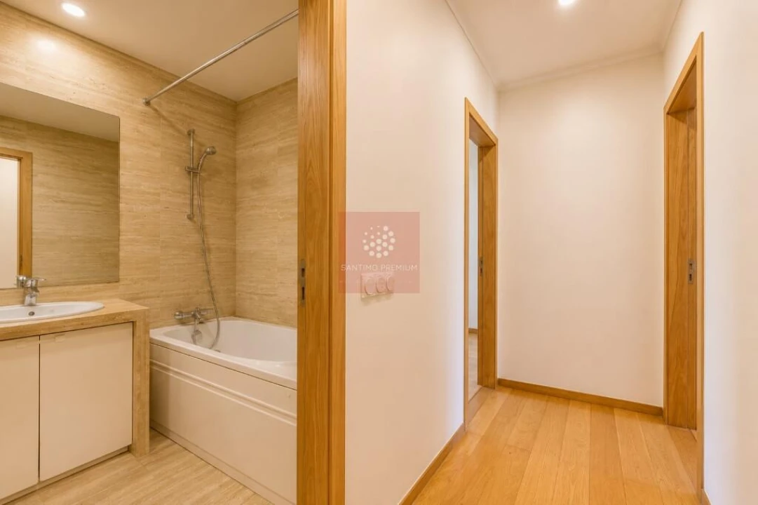 Apartamento T2 para Venda em Avenidas Novas Foto 7