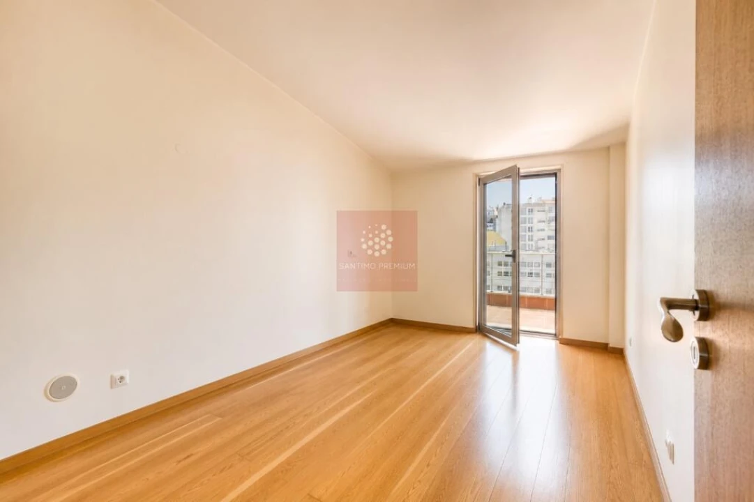 Apartamento T2 para Venda em Avenidas Novas Foto 9