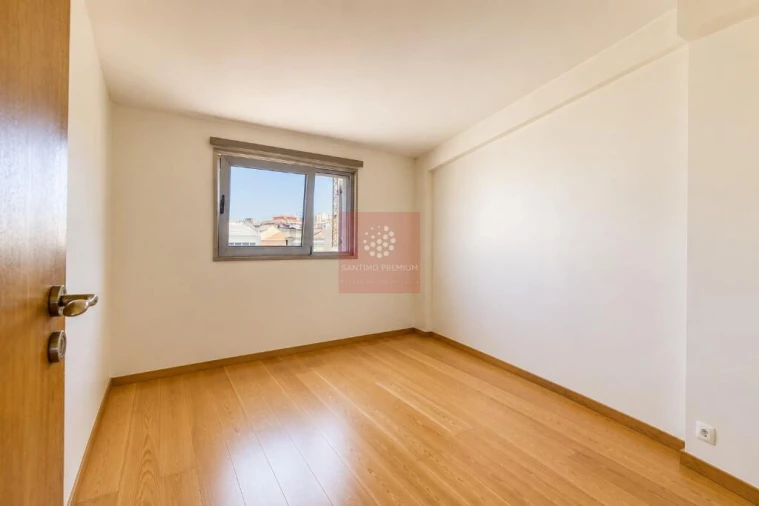 Apartamento T2 para Venda em Avenidas Novas Foto 3