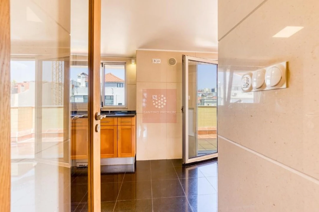 Apartamento T2 para Venda em Avenidas Novas Foto 14