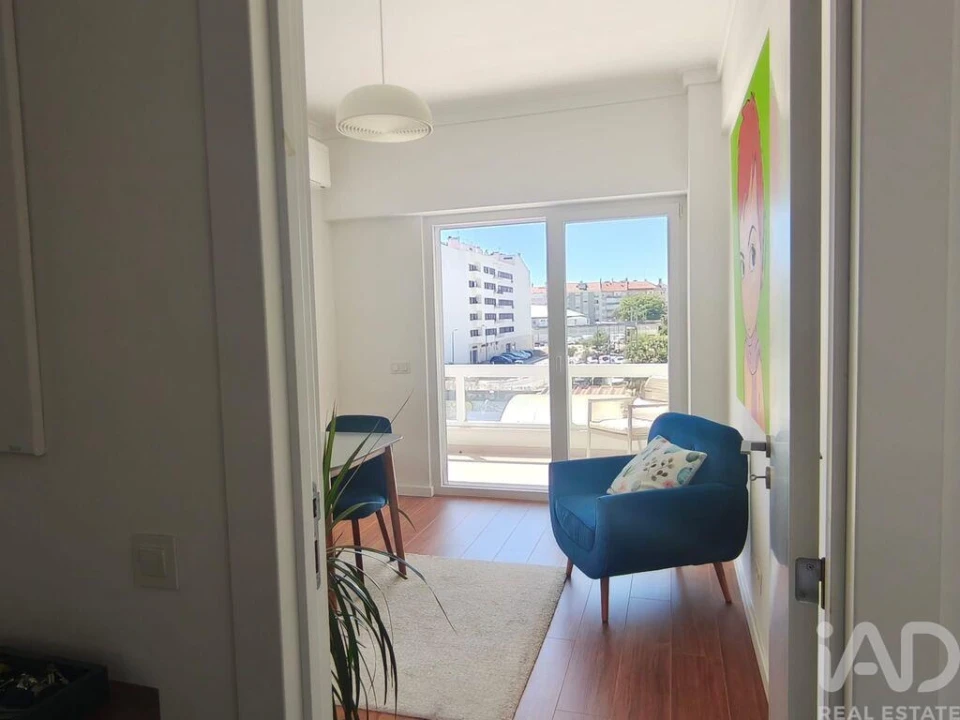 Apartamento T3 para Arrendamento em Benfica Foto 8