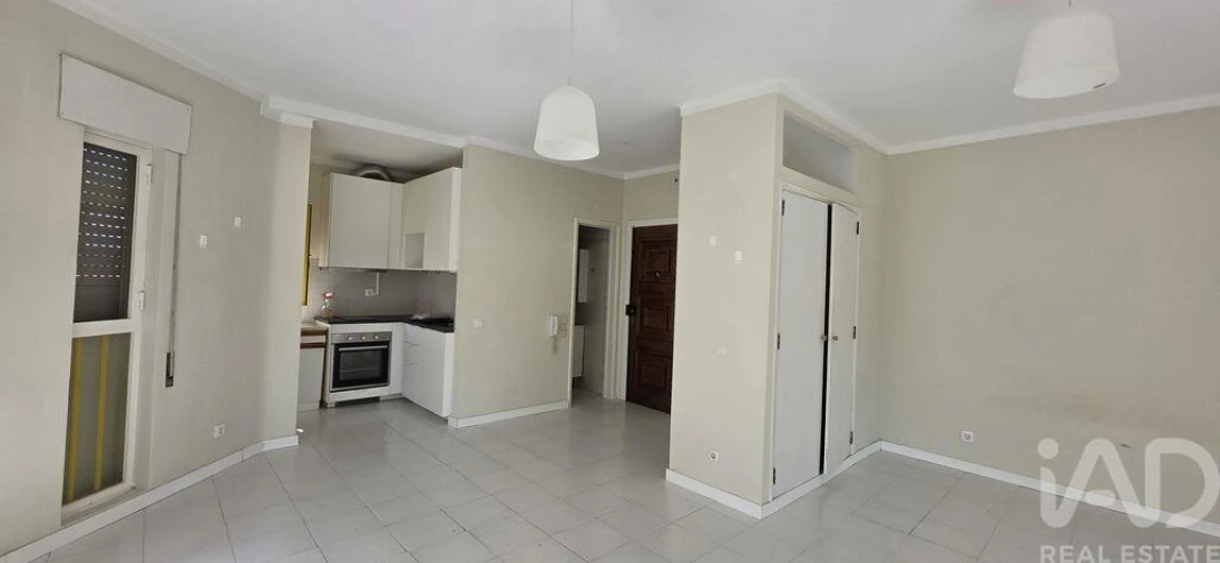 Apartamento para Venda em Quarteira Foto 9