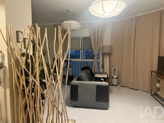Apartamento para Venda em Quarteira Foto 2