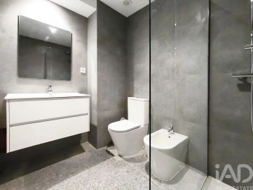 Apartamento T2 para Venda em Subportela, Deocriste e Portela Susã