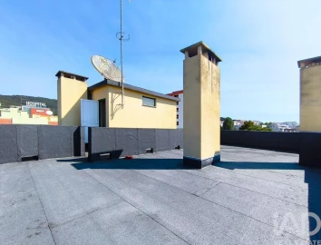 Apartamento T2 para Venda em Subportela, Deocriste e Portela Susã