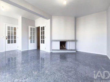 Apartamento T2 para Venda em Subportela, Deocriste e Portela Susã