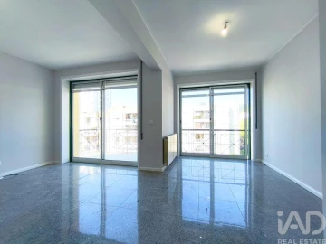 Apartamento T2 para Venda em Subportela, Deocriste e Portela Susã