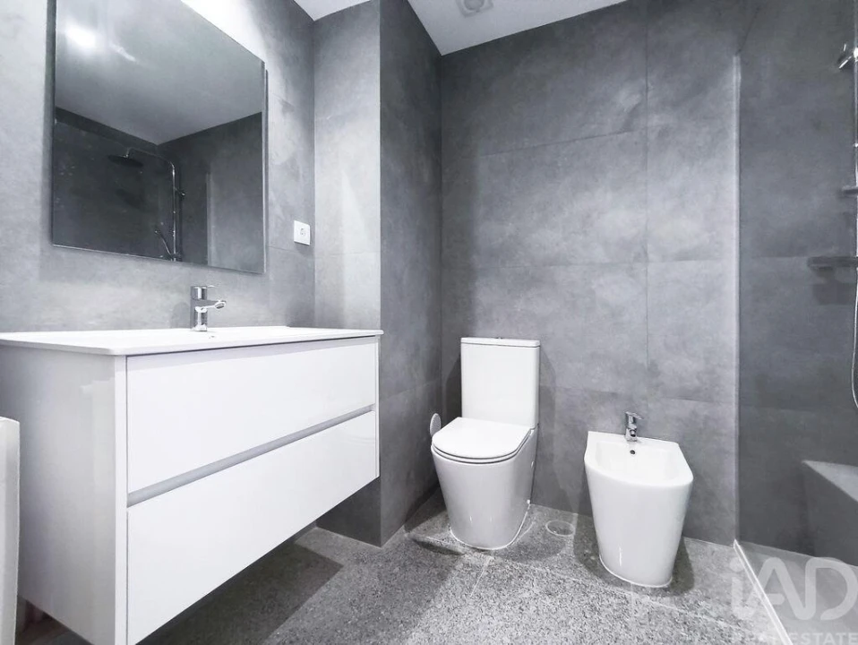 Apartamento T2 para Venda em Subportela, Deocriste e Portela Susã Foto 18