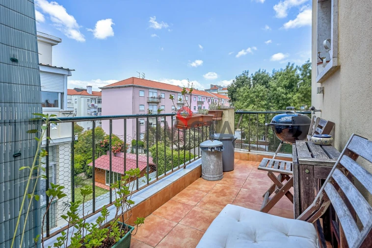 Apartamento T3 para Venda em Alvalade Foto 26