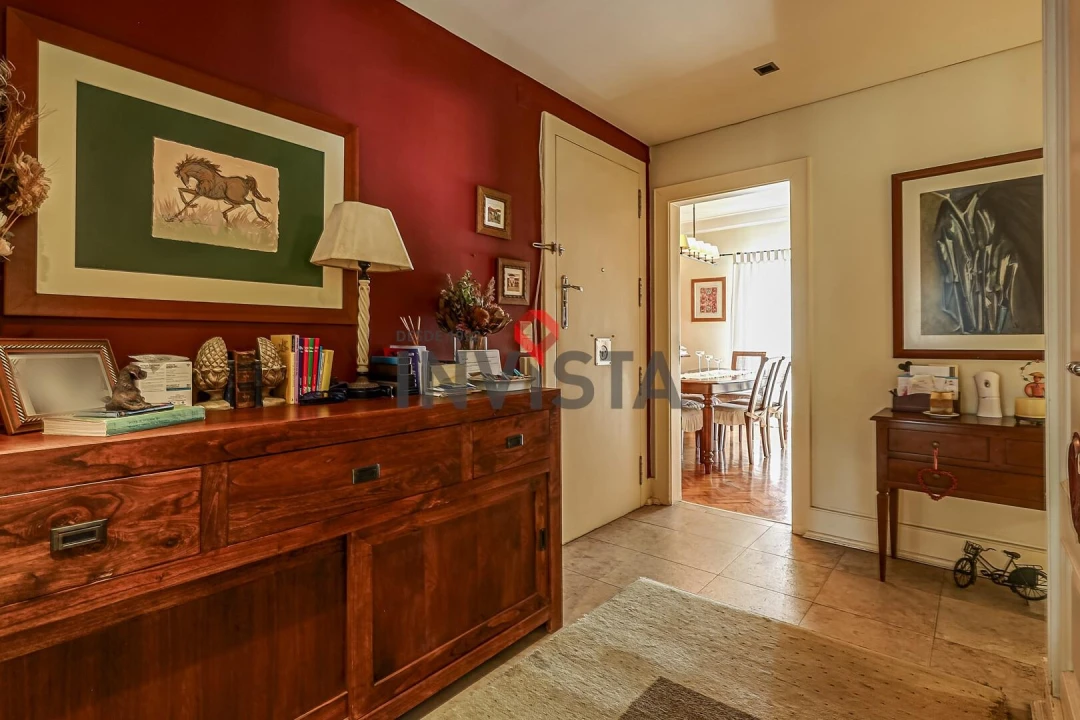 Apartamento T3 para Venda em Alvalade Foto 2