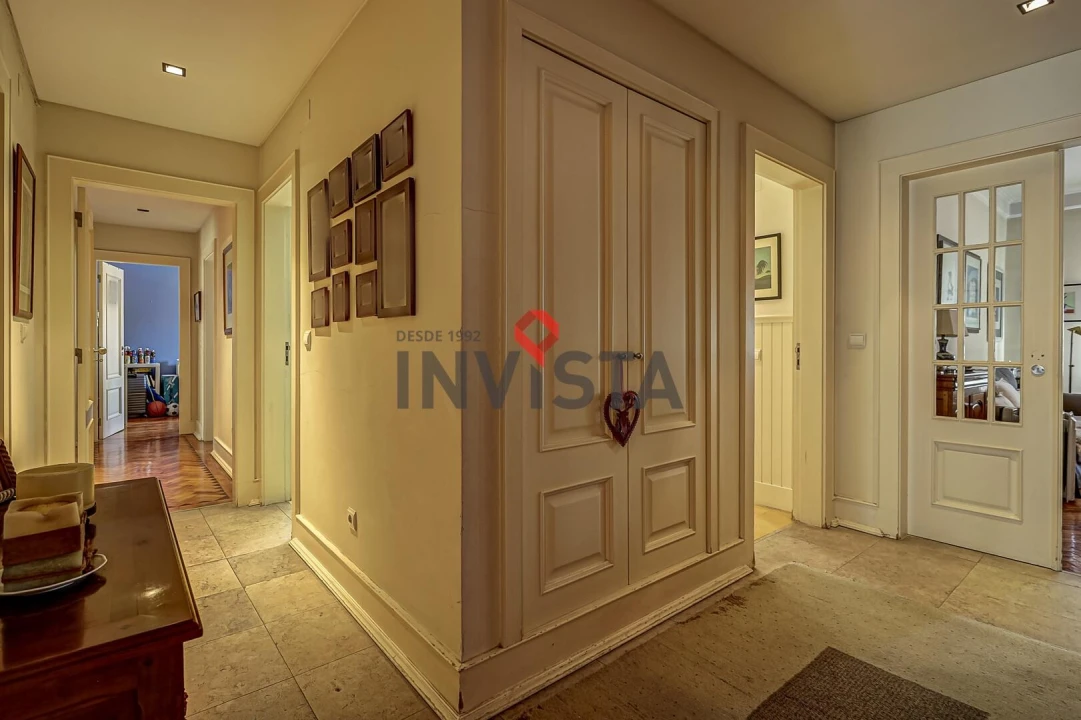 Apartamento T3 para Venda em Alvalade Foto 4