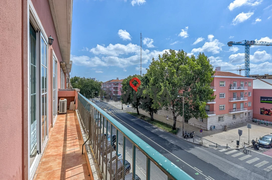Apartamento T3 para Venda em Alvalade Foto 27