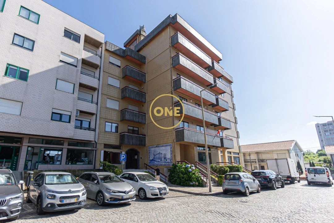 Apartamento T3 para Venda em Moreira Foto 1