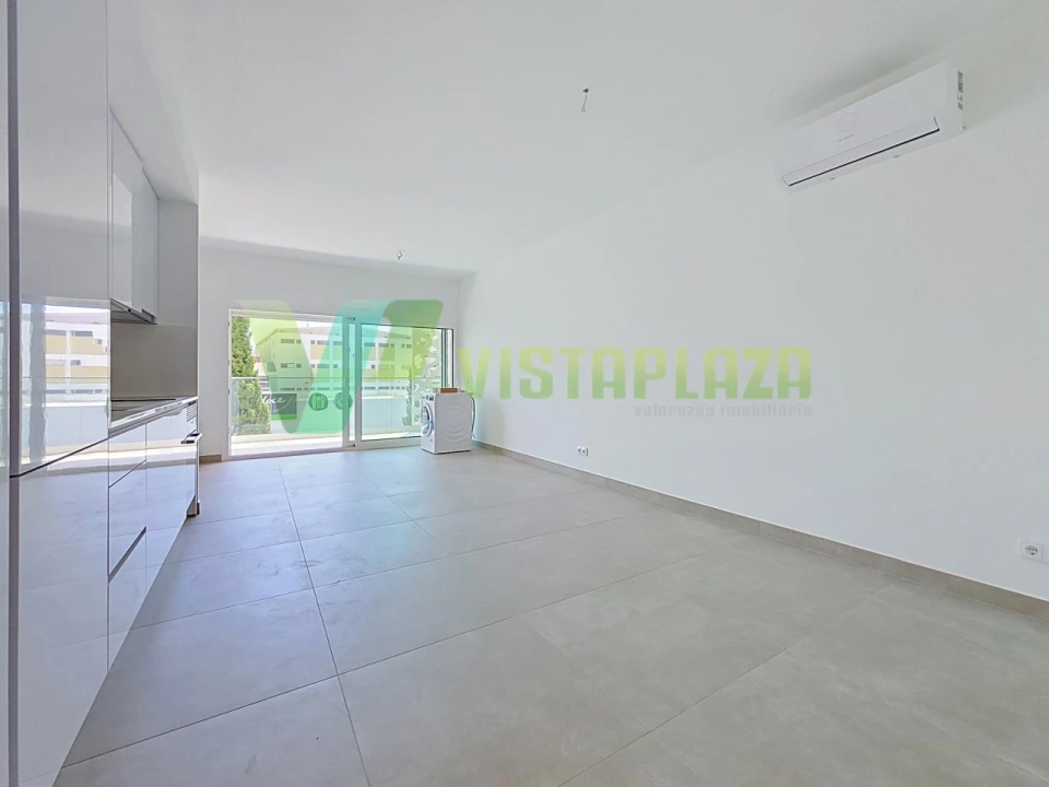 Apartamento T1 para Venda em Portimão Foto 2