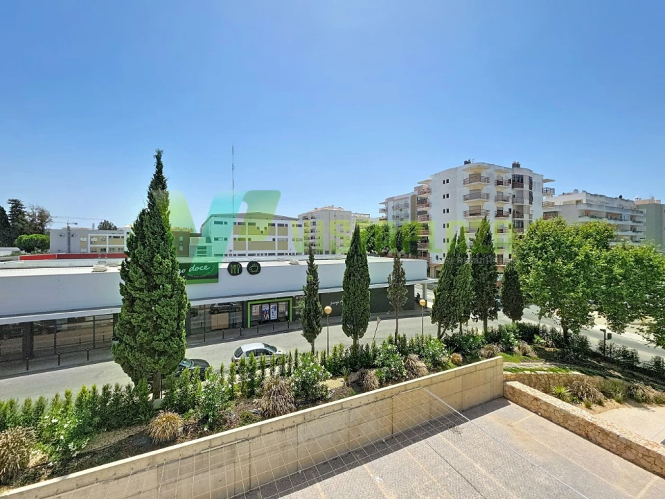 Apartamento T1 para Venda em Portimão Foto 8