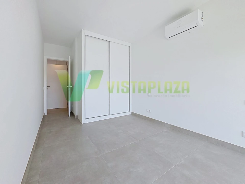 Apartamento T1 para Venda em Portimão Foto 9