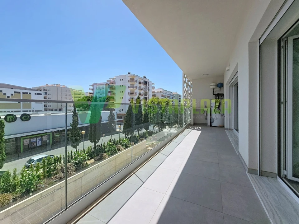 Apartamento T1 para Venda em Portimão Foto 11