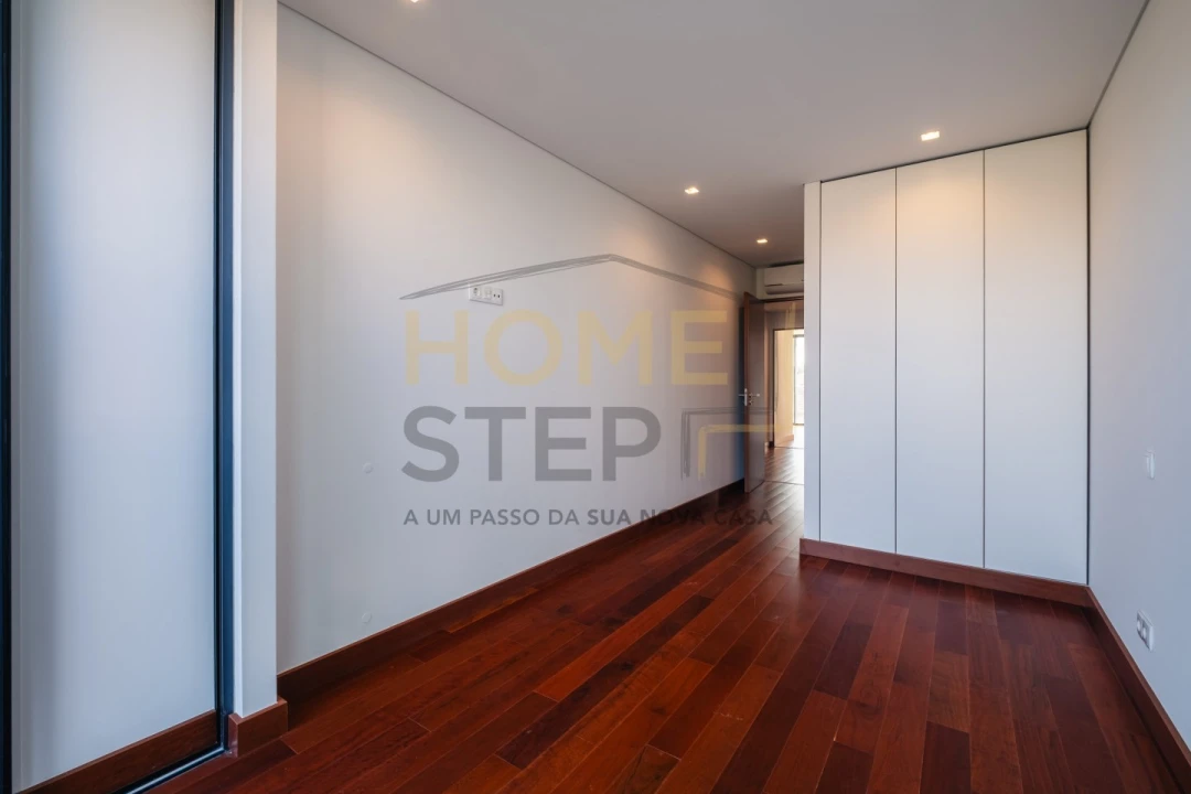 Apartamento T3 para Venda em Ramalde Foto 16