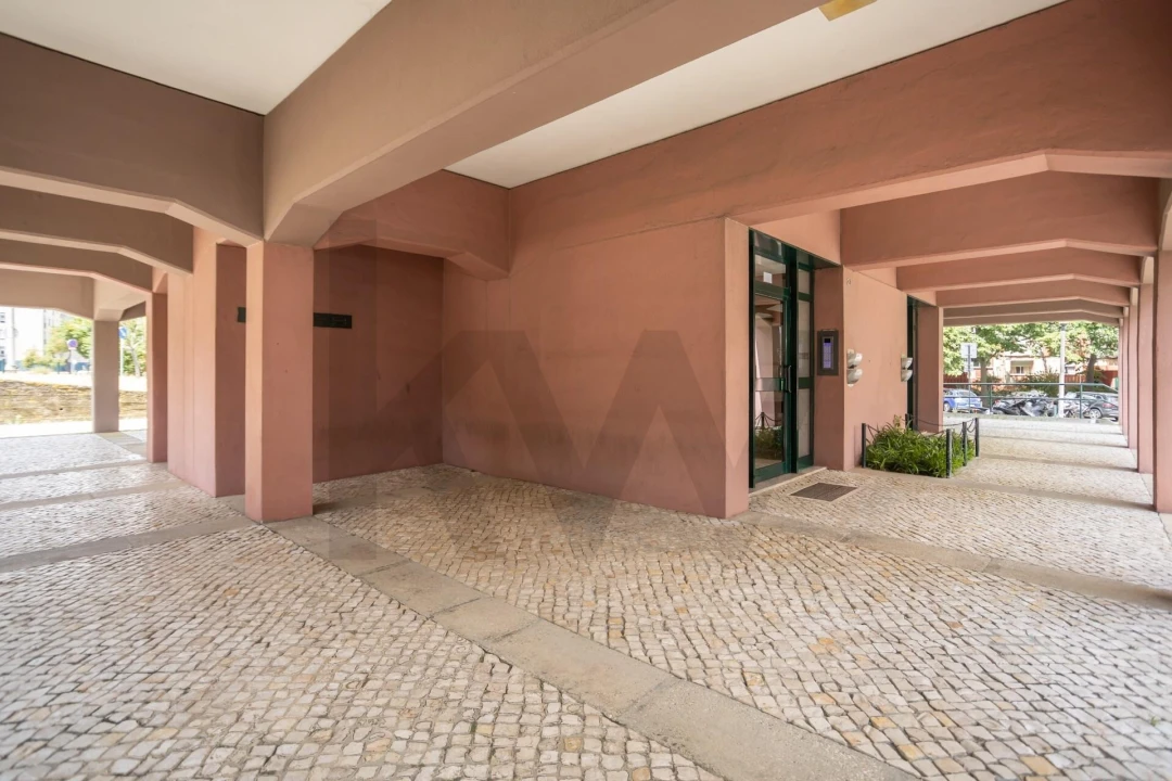 Apartamento T3 para Venda em Olivais Foto 23