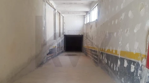 Armazém para Venda em Venteira
