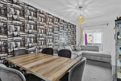 Apartamento T2 para Venda em Agualva e Mira-Sintra