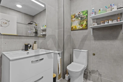 Apartamento T2 para Venda em Agualva e Mira-Sintra