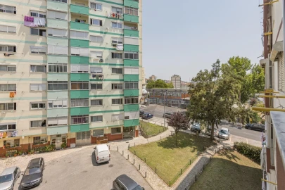 Apartamento T2 para Venda em Agualva e Mira-Sintra