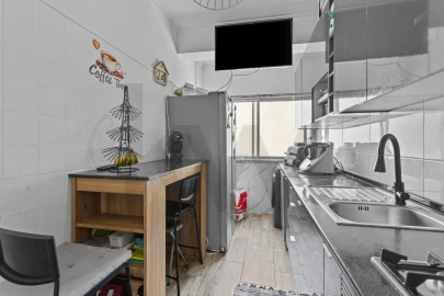 Apartamento T2 para Venda em Agualva e Mira-Sintra