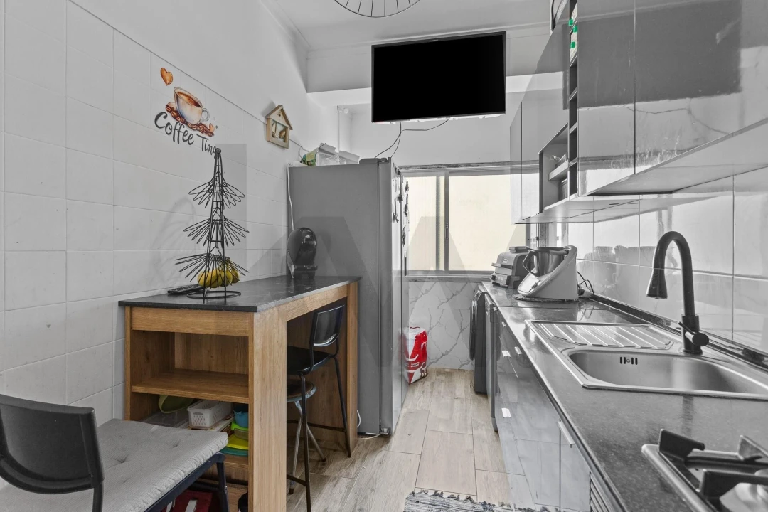 Apartamento T2 para Venda em Agualva e Mira-Sintra Foto 3