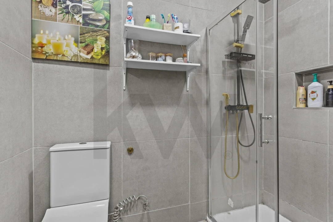 Apartamento T2 para Venda em Agualva e Mira-Sintra Foto 13