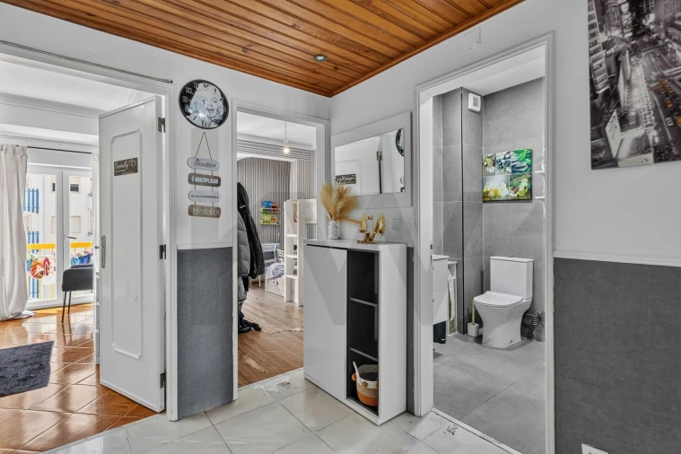 Apartamento T2 para Venda em Agualva e Mira-Sintra Foto 4