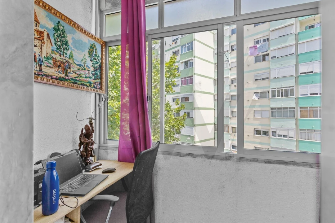Apartamento T2 para Venda em Agualva e Mira-Sintra Foto 8
