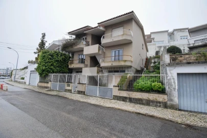 Apartamento T3 para Venda em Oeiras e São Julião da Barra, Paço de Arcos e Caxias