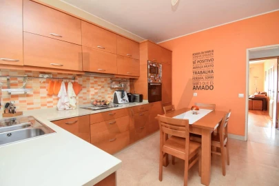 Apartamento T3 para Venda em Oeiras e São Julião da Barra, Paço de Arcos e Caxias