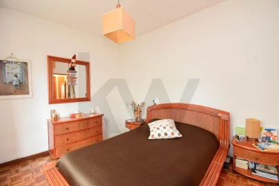 Apartamento T3 para Venda em Oeiras e São Julião da Barra, Paço de Arcos e Caxias