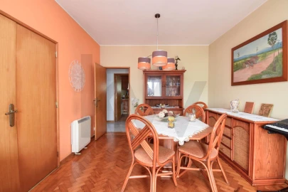 Apartamento T3 para Venda em Oeiras e São Julião da Barra, Paço de Arcos e Caxias