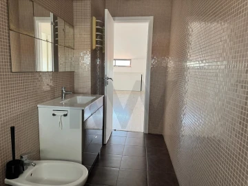Apartamento T1 para Arrendamento em Almada, Cova da Piedade, Pragal e Cacilhas