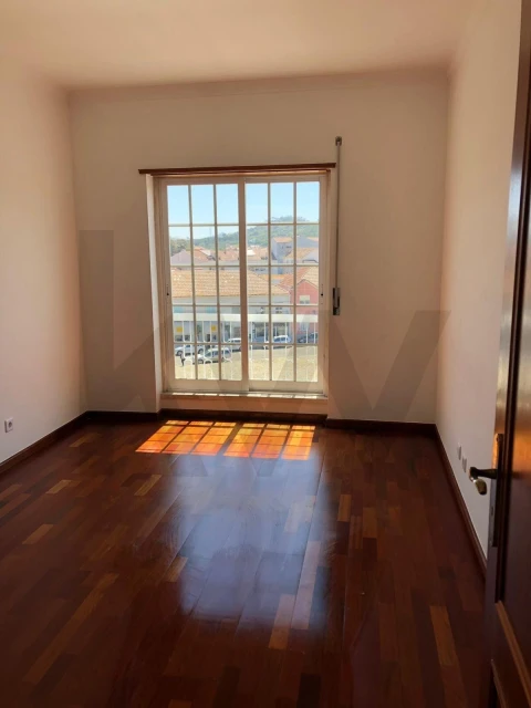 Apartamento T3 para Arrendamento em Malveira e São Miguel de Alcainça