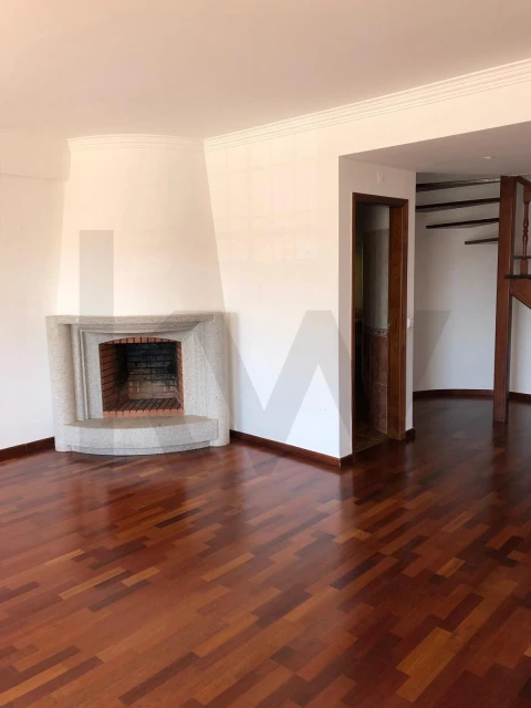 Apartamento T3 para Arrendamento em Malveira e São Miguel de Alcainça