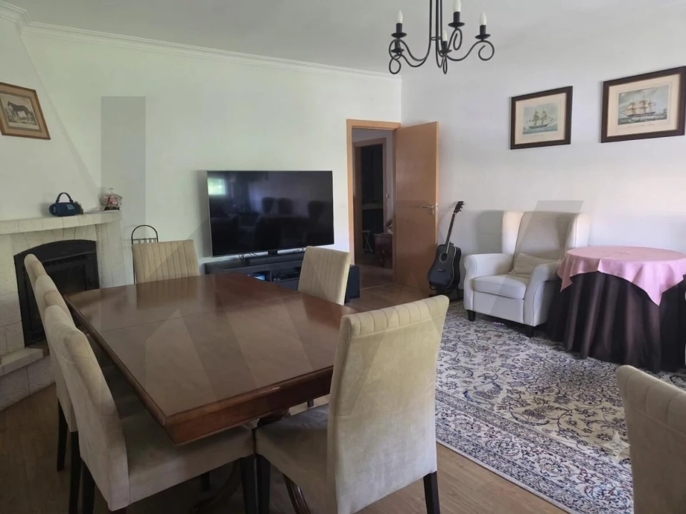 Apartamento T2 para Venda em Algés, Linda-A-Velha e Cruz Quebrada-Dafundo Foto 2