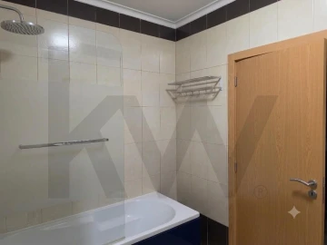 Apartamento T2 para Venda em Algés, Linda-A-Velha e Cruz Quebrada-Dafundo