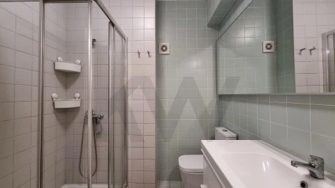 Apartamento T3 para Arrendamento em Requeixo, Nossa Senhora de Fátima e Nariz