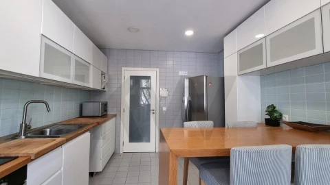 Apartamento T3 para Arrendamento em Requeixo, Nossa Senhora de Fátima e Nariz