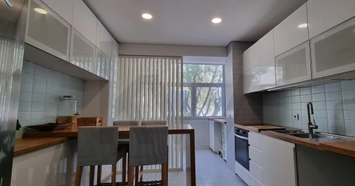 Apartamento T3 para Arrendamento em Requeixo, Nossa Senhora de Fátima e Nariz