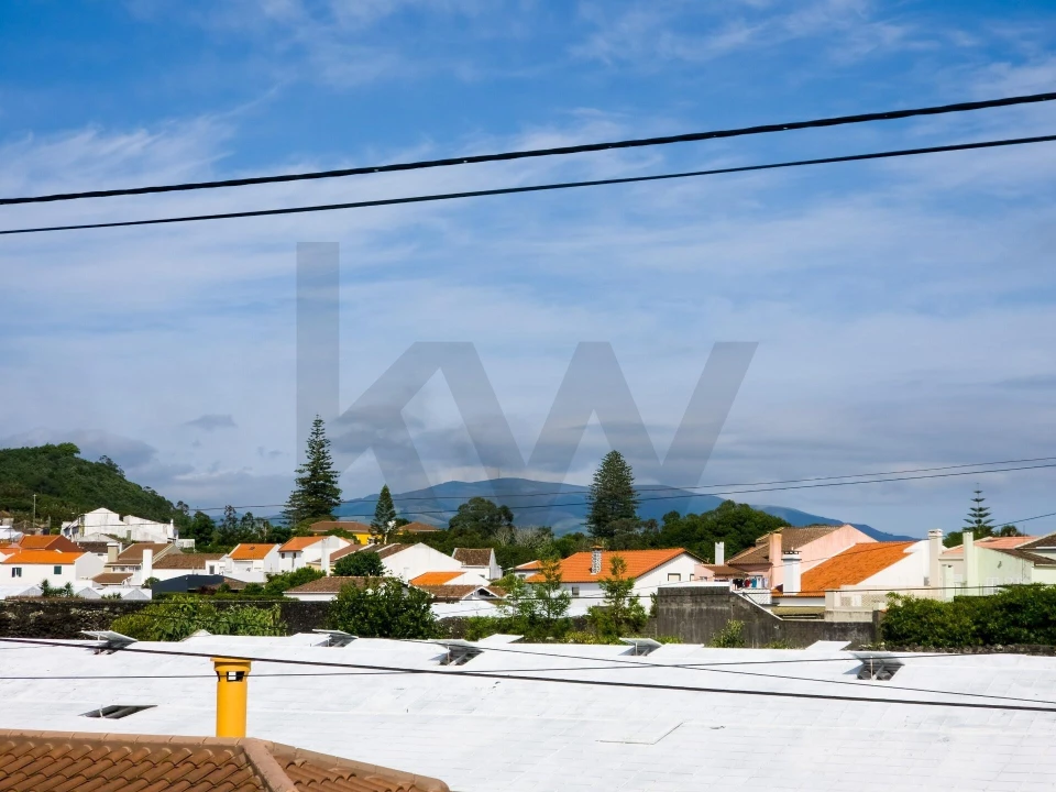 Moradia T4 para Venda em Fajã de Baixo Foto 30