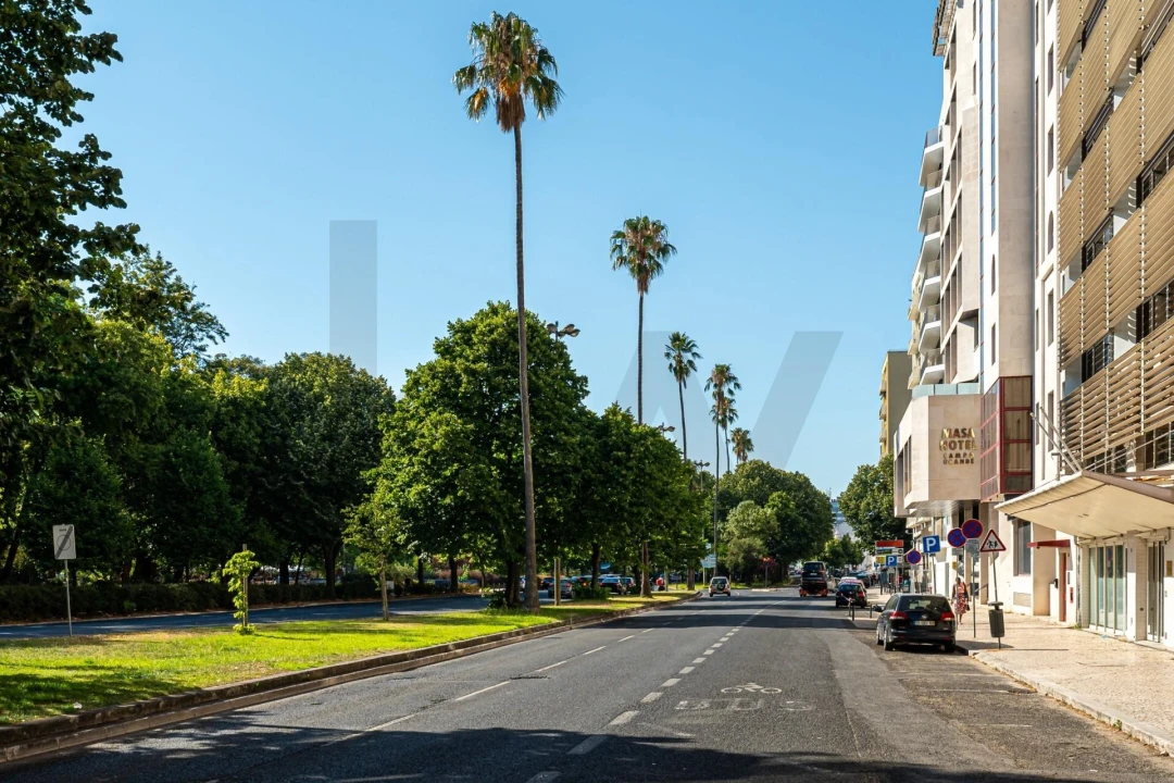 Apartamento T2 para Arrendamento em Alvalade Foto 15