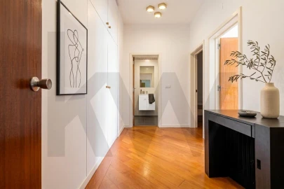Apartamento T2 para Arrendamento em Alvalade