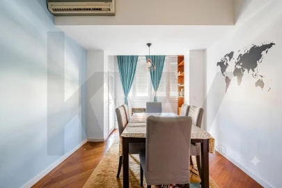 Apartamento T2 para Arrendamento em Alvalade