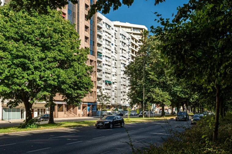 Apartamento T2 para Arrendamento em Alvalade Foto 16