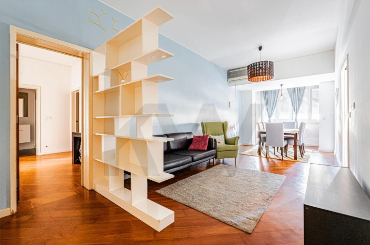 Apartamento T2 para Arrendamento em Alvalade Foto 9